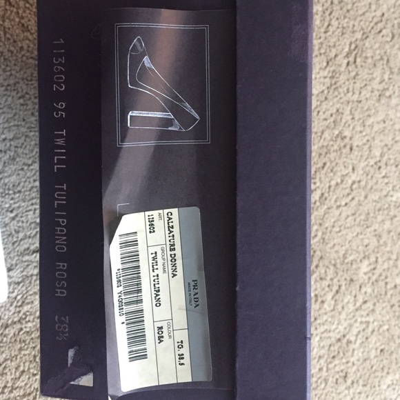 Prada heels size 38 1/2 - Picture 4 of 4